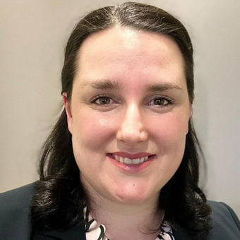 Portraitaufnahme von Loredana Albrecht, Hoteldirektorin des Best Western Hotel Brunnenhof